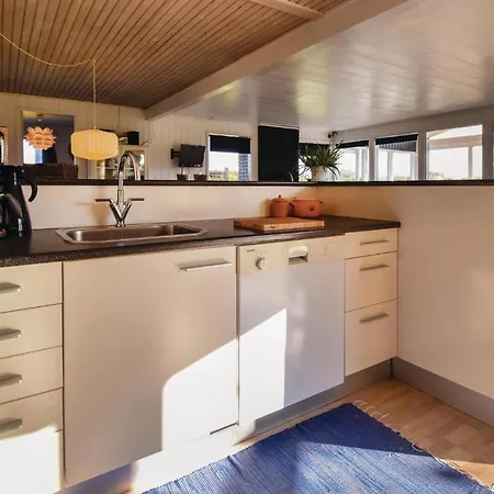 Three-bedroom Holiday In Ebberup Helnaes By