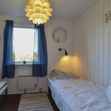 Three-bedroom Holiday In Ebberup Helnaes By