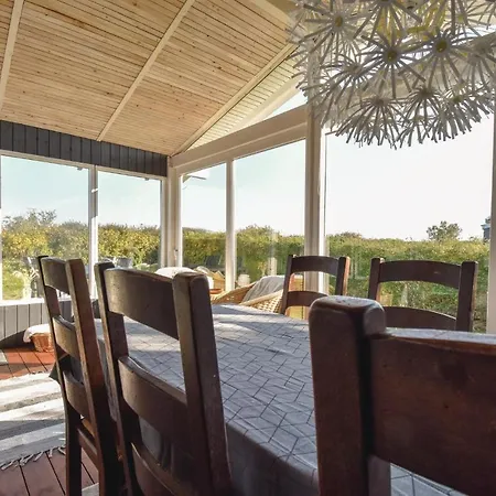 Three-bedroom Holiday In Ebberup