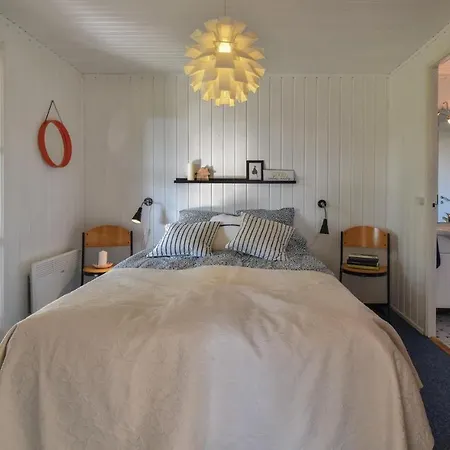 Three-bedroom Holiday In Ebberup Nyaraló Helnæs By